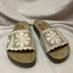 Union Bay Women’s Mojo Crochet Flat Sandal